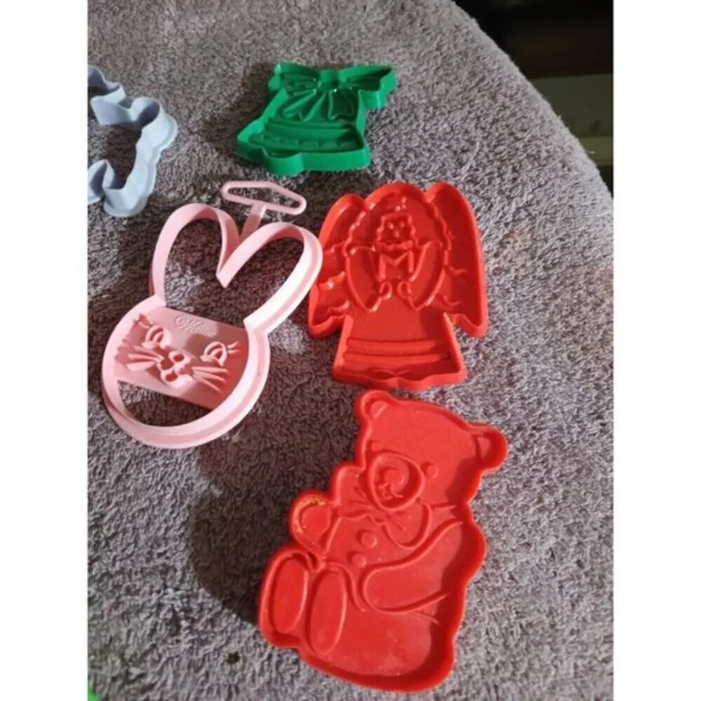 9 Vintage Hutzler Wilton Cookie Cutters